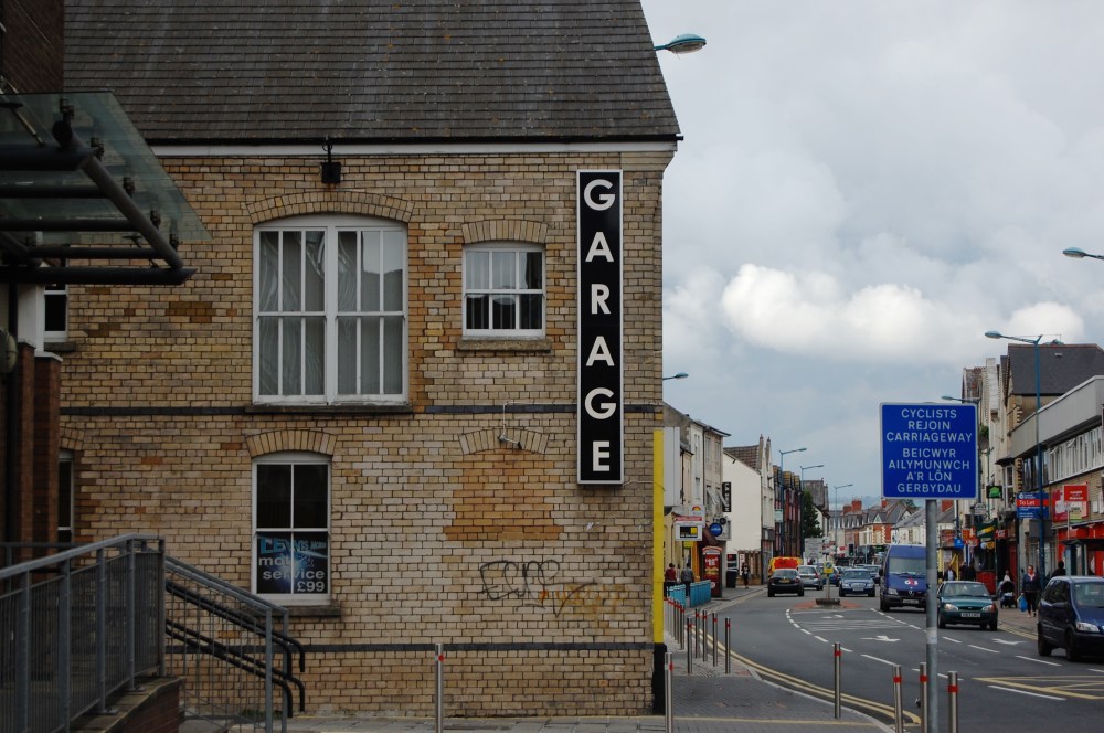 Garage, City Road